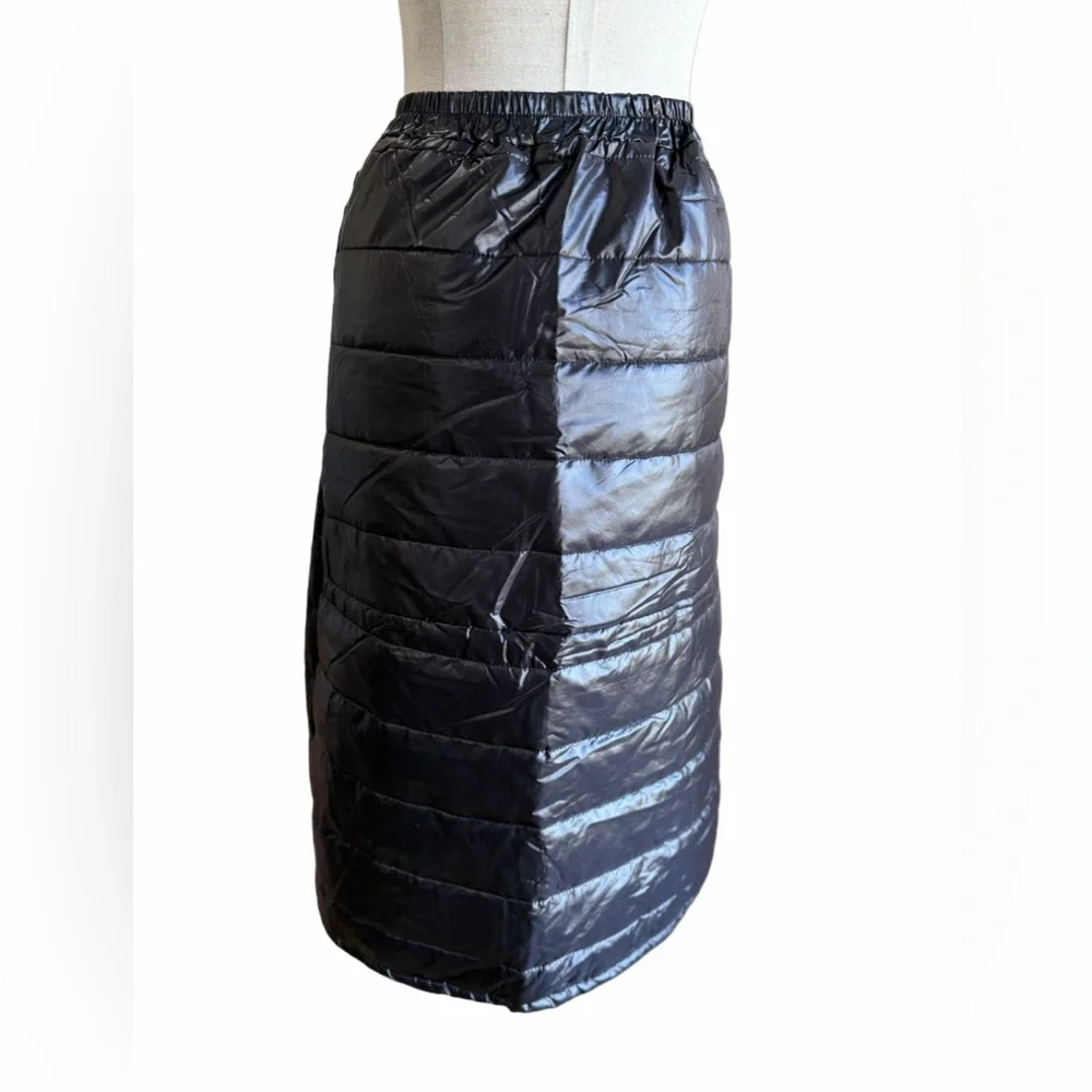 Women's Quilted Black Puffer Zip Front Skirt Size M #260771
